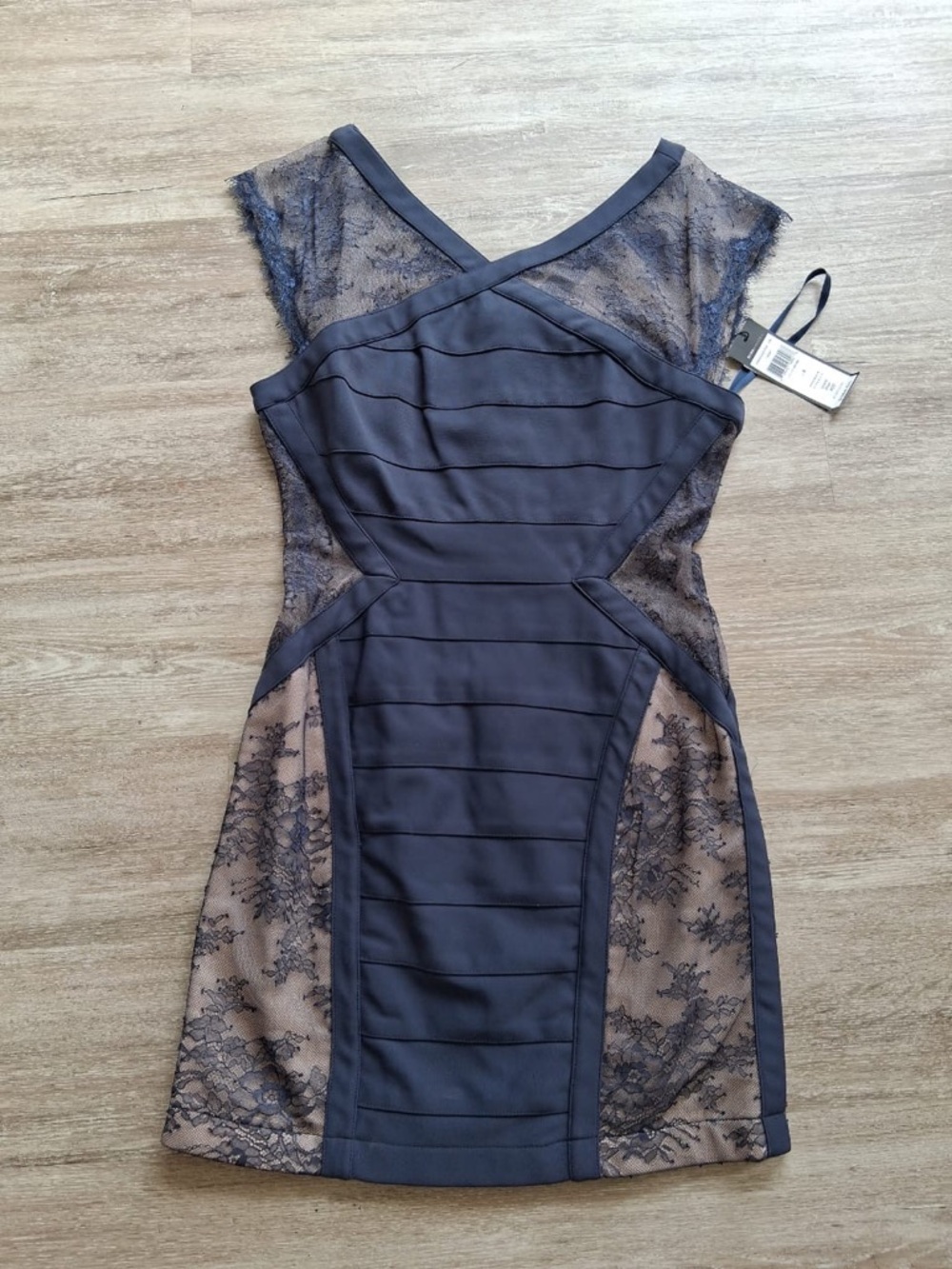 BCBG Max Azria Dress Womens 8 Navy Lace Panel Bodycon Bandage Cocktail NWT